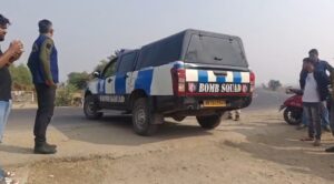 বোলপুরের শিয়ানে তাজা বোমা উদ্ধার, ভোটের আগে গ্রামে&hellip;