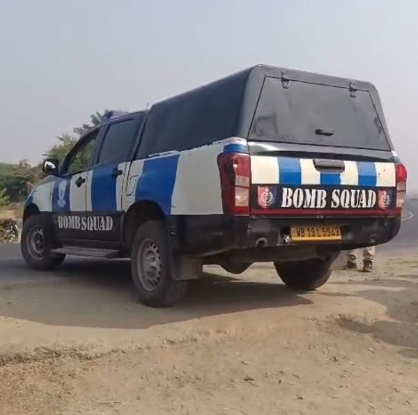 বোলপুরের শিয়ানে তাজা বোমা উদ্ধার, ভোটের আগে গ্রামে…