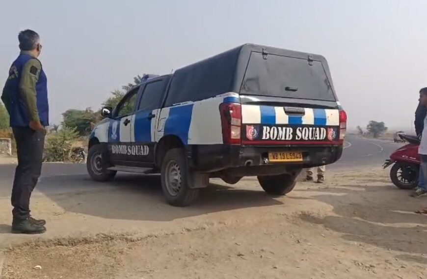 বোলপুরের শিয়ানে তাজা বোমা উদ্ধার, ভোটের আগে গ্রামে&hellip;